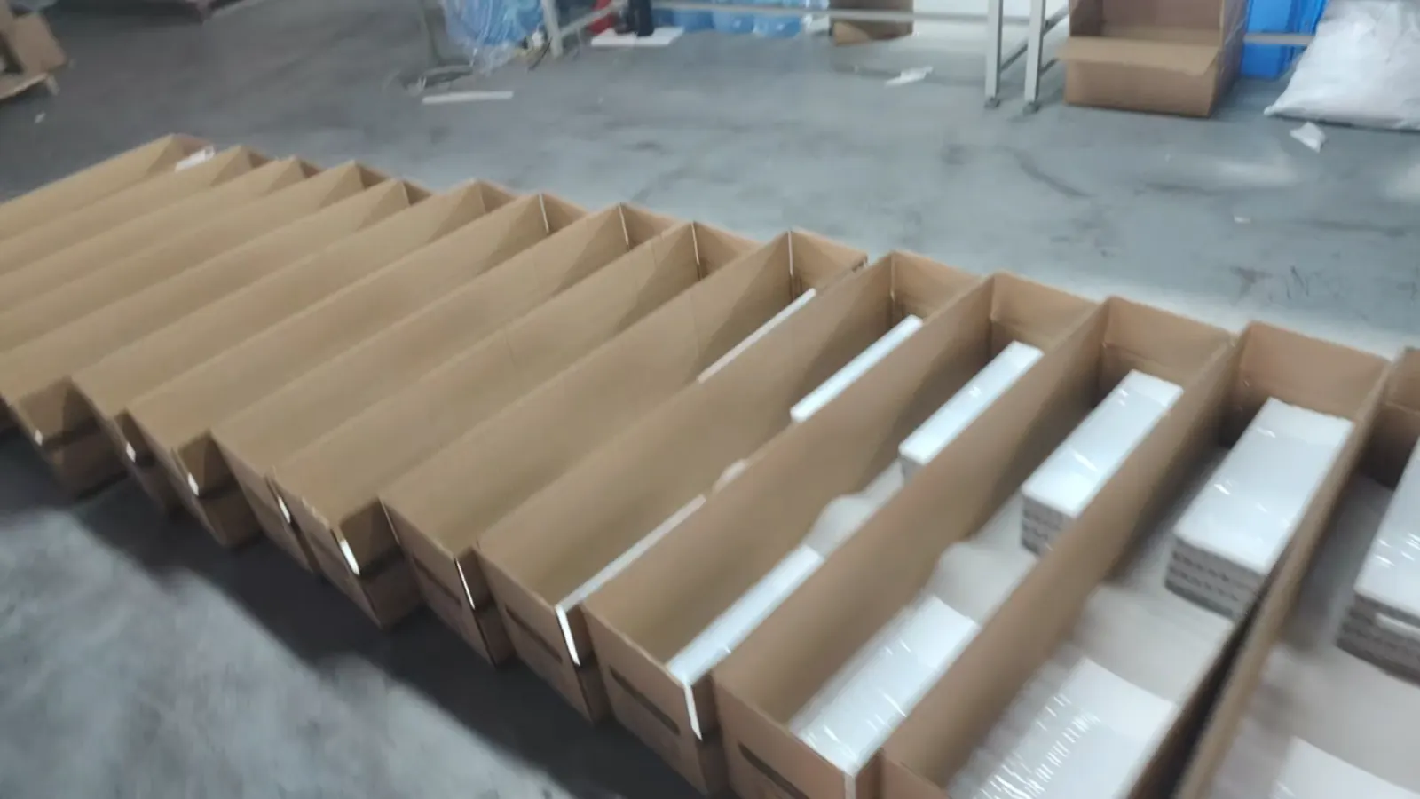 LUXBONTOP lighting components arranged in cartons for order preparation