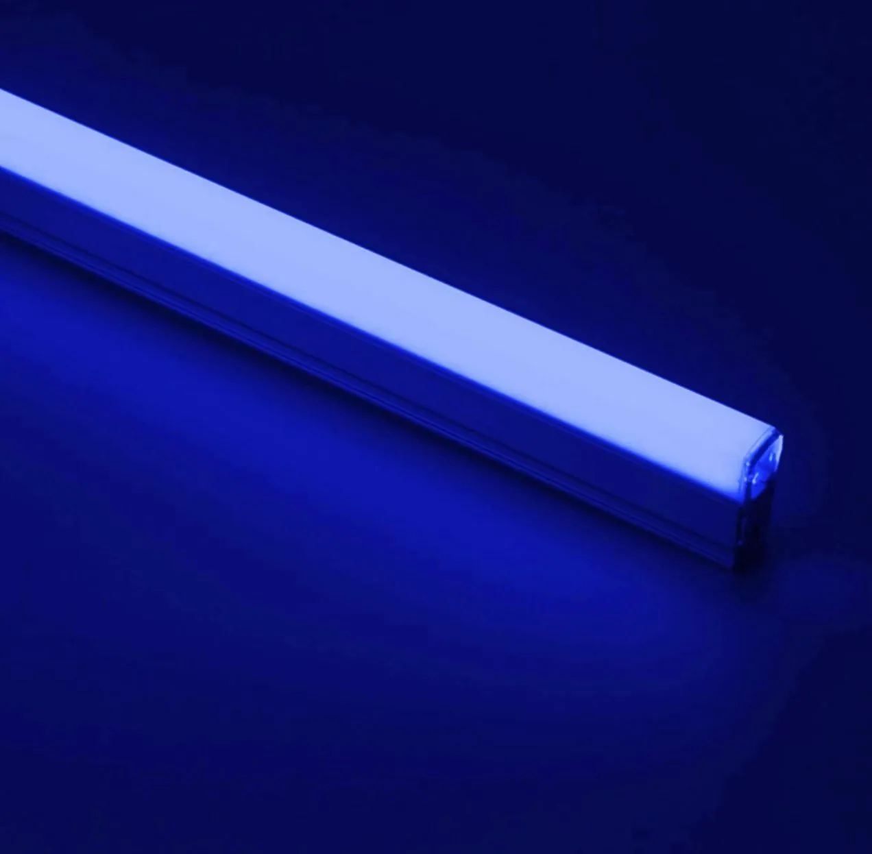 High-brightness RGB honeycomb lighting in blue